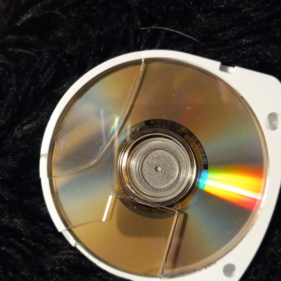 Lot # 2 has 4 PS2 games - Picture 11 of 11